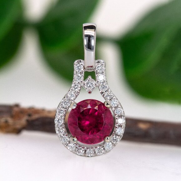 Rubellite Tourmaline Pendant in 14K Solid Gold with Natural Diamonds - Picture 5 of 9